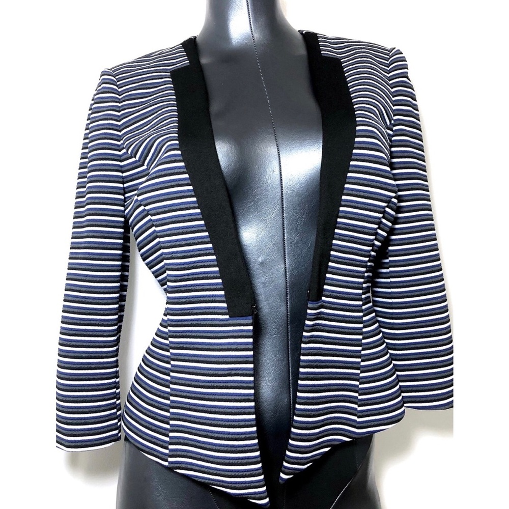 WHBM Cropped Clasp Front Blazer Career